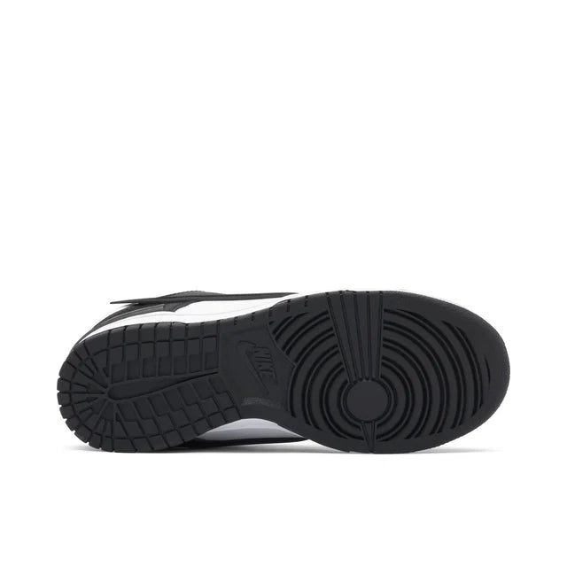 Nike Dunk Low Panda Twist - rear heel and sole detail