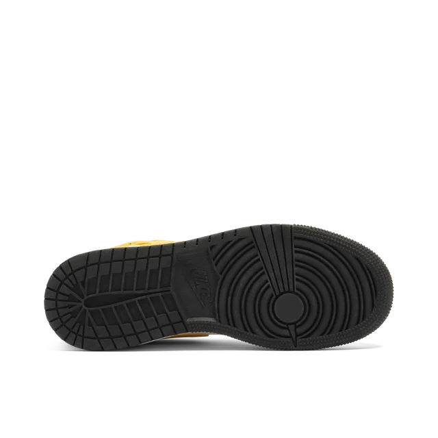 Nike Air Jordan 1 Mid "yellow toe" - Air Jordan 1 Mid sneaker rear heel and sole detail