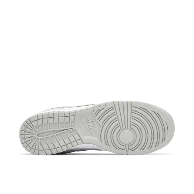 Nike Dunk Low Grey Fog - Nike Dunk Low sneaker rear heel and sole detail