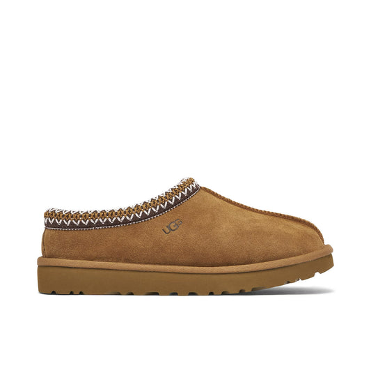 UGG TASMAN ‘CHESTNUT’ - UGG Tasman slipper side profile view on white background